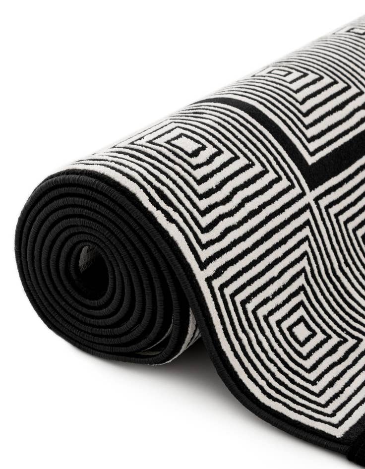 Detail image of 5' 3 x 8' Milano Rug