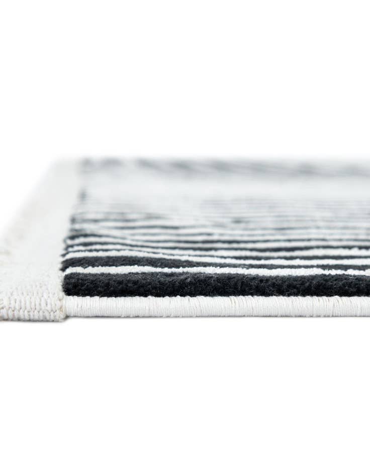 Detail image of 7' x 10' Milano Rug