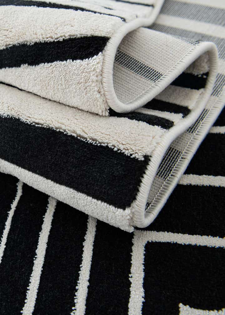 7' x 10' Milano Rug