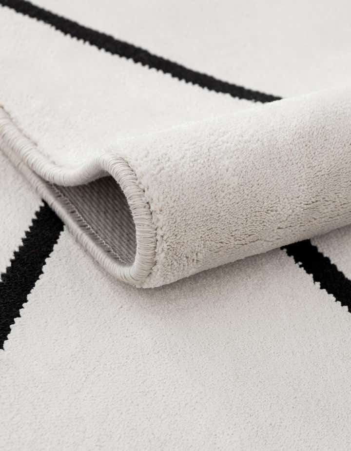 6' 1 x 9' Milano Rug