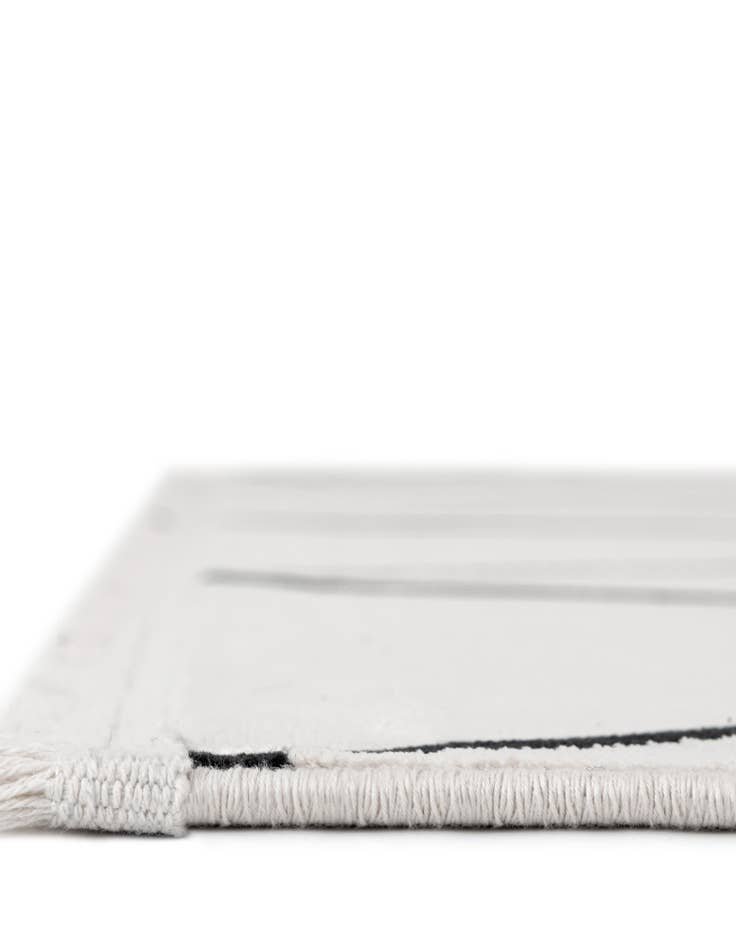 Detail image of 6' 1 x 9' Milano Rug