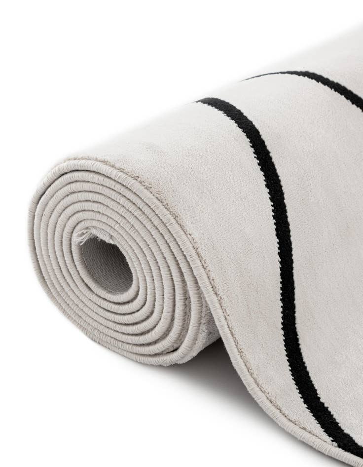 Detail image of 6' 1 x 9' Milano Rug