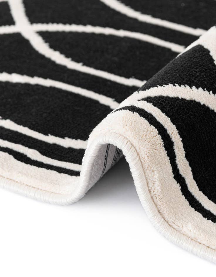 Detail image of 8' 3 x 10' Milano Rug