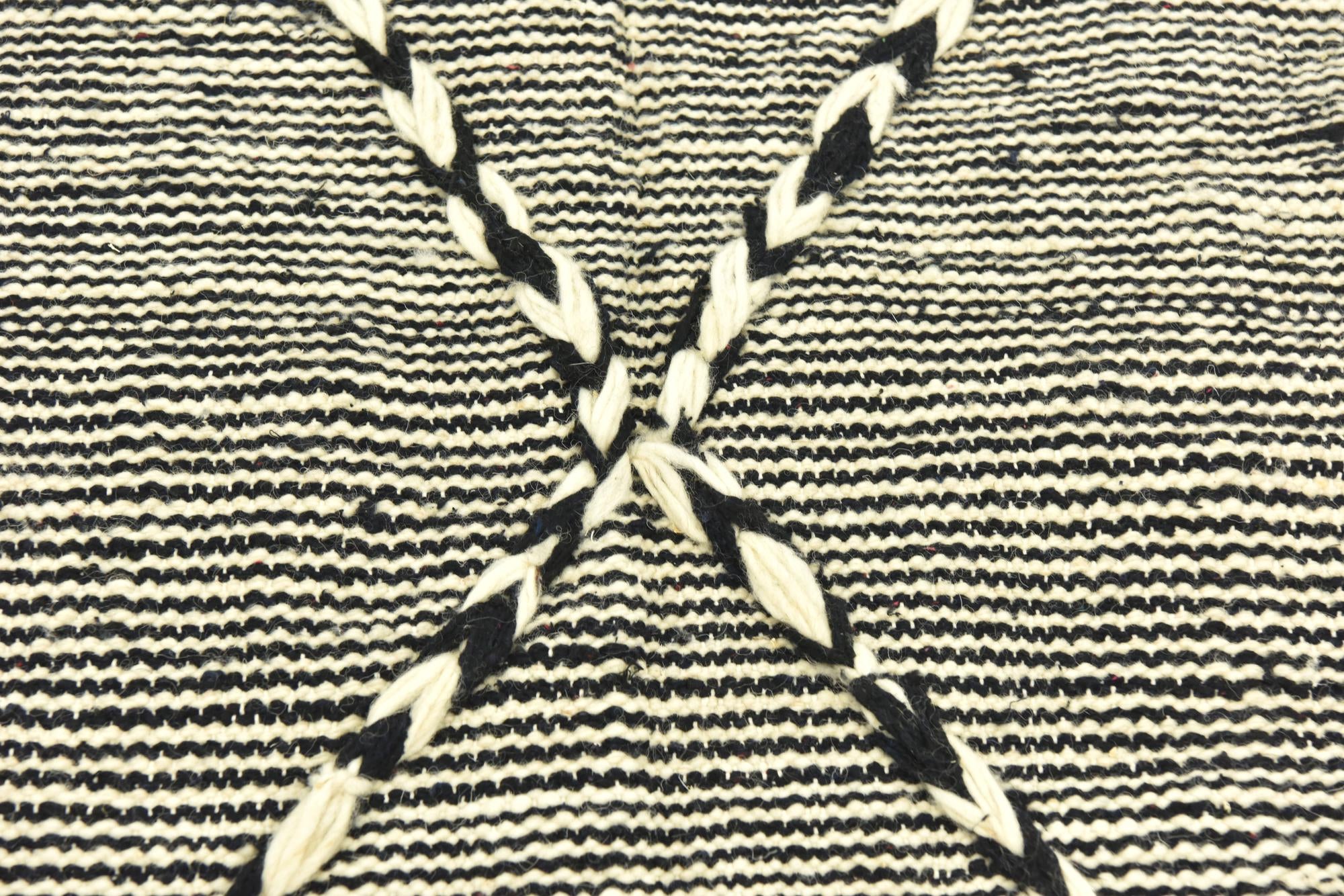 4' 11 x 8' 4 Hand Knotted Moroccan Wool Rug