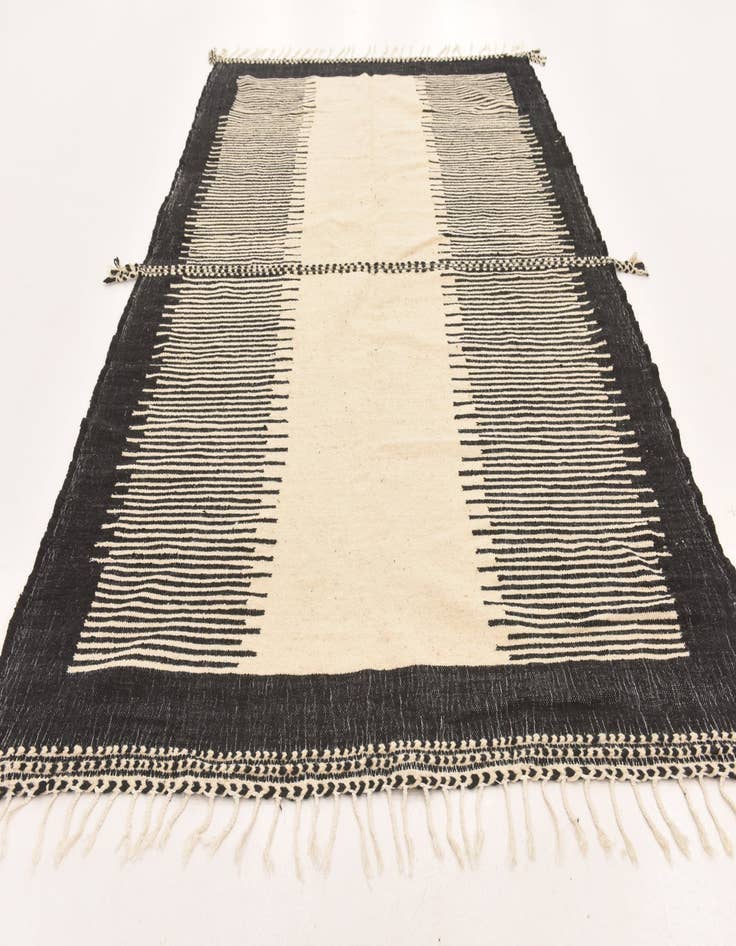 Detail image of 7' 5 x 11' Hand Knotted Moroccan Wool Rug