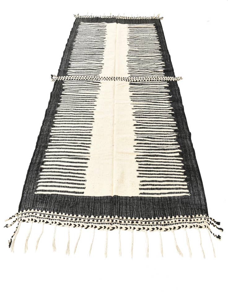 Detail image of 6' 11 x 10' 4 Hand Knotted Moroccan Wool Rug