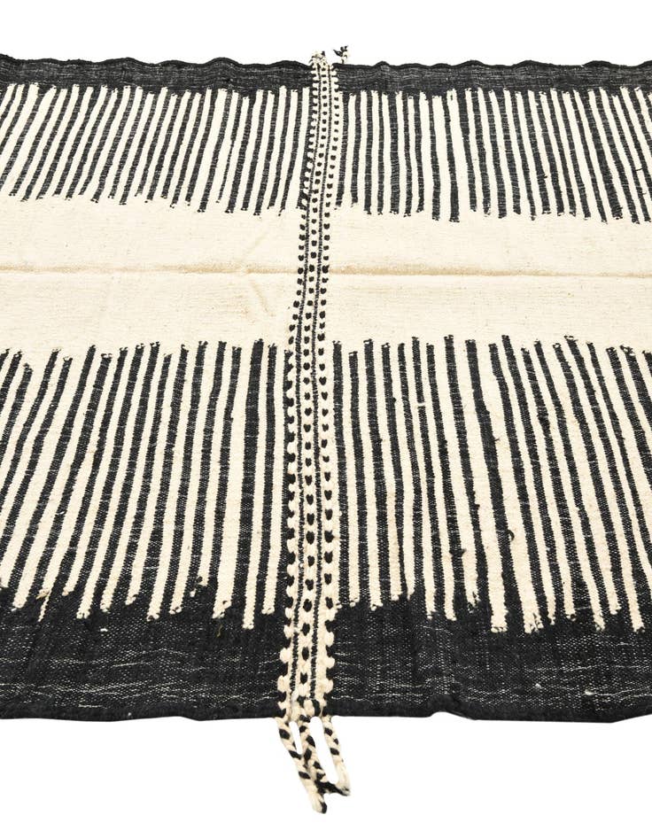 Detail image of 6' 11 x 10' 4 Hand Knotted Moroccan Wool Rug