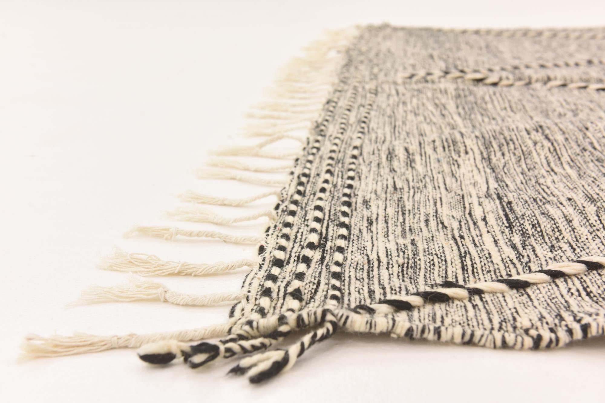 6' 8 x 10' Hand Knotted Moroccan Wool Rug