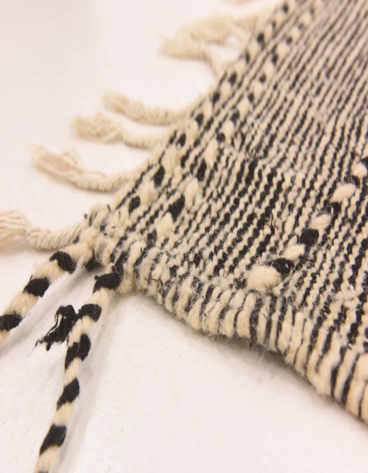 Detail image of 6' 7 x 10' 10  Hand Knotted Moroccan Wool Rug