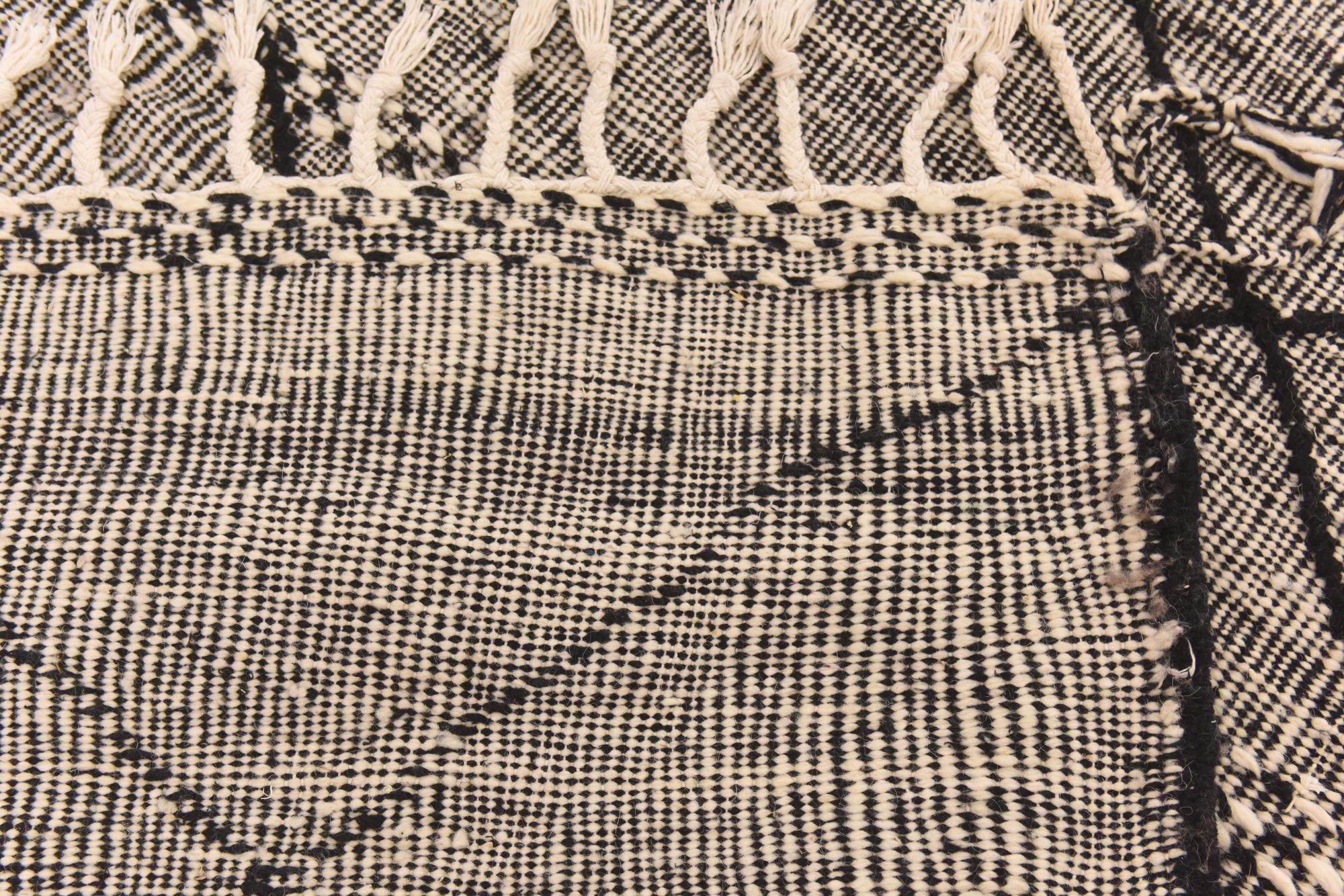 6' x 10' Hand Knotted Moroccan Wool Rug