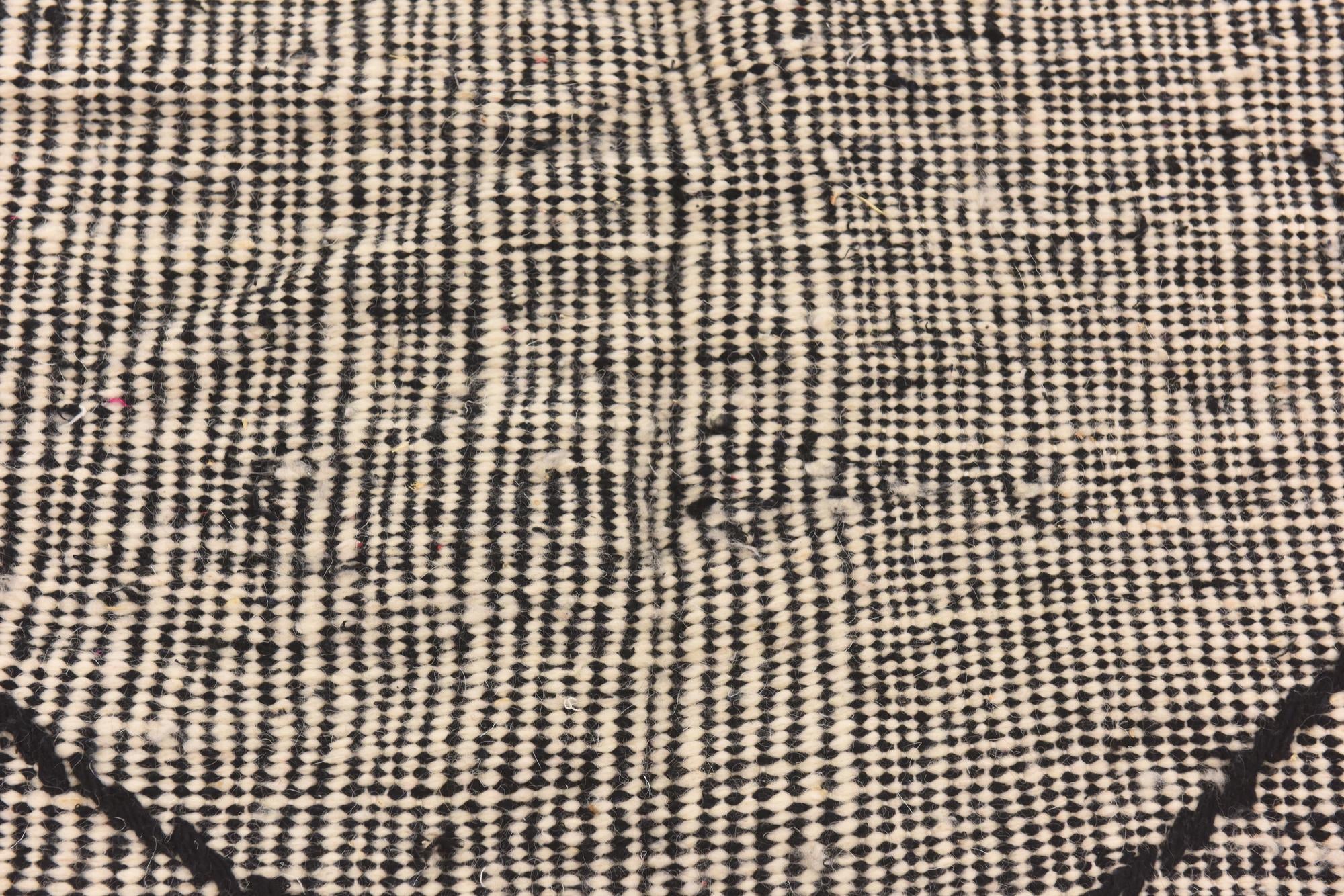 6' x 10' Hand Knotted Moroccan Wool Rug