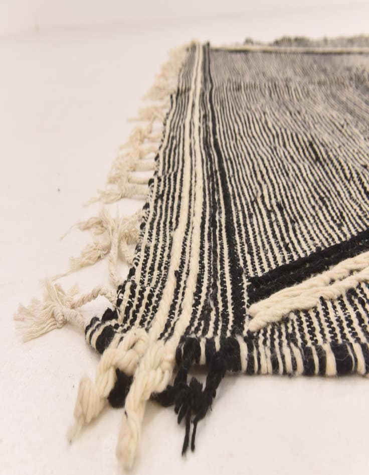 Detail image of 6' 5 x 8' 8 Hand Knotted Moroccan Wool Rug