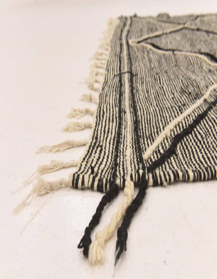 Detail image of 6' 5 x 9' 5  Hand Knotted Moroccan Wool Rug