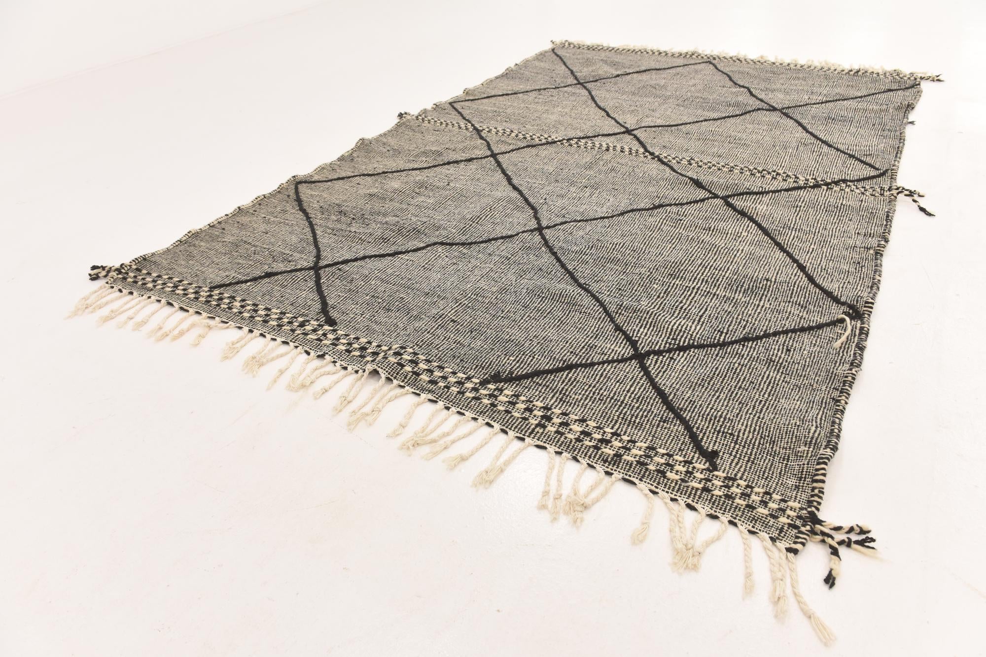 195cm x 300cm Hand Knotted Moroccan Wool Rug