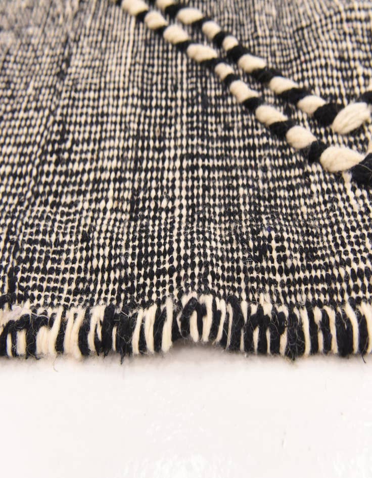 Detail image of 6' 7 x 9' 9  Hand Knotted Moroccan Wool Rug