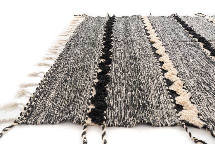 Detail image of 6' 7 x 9' 9 Hand Knotted Moroccan Wool Rug