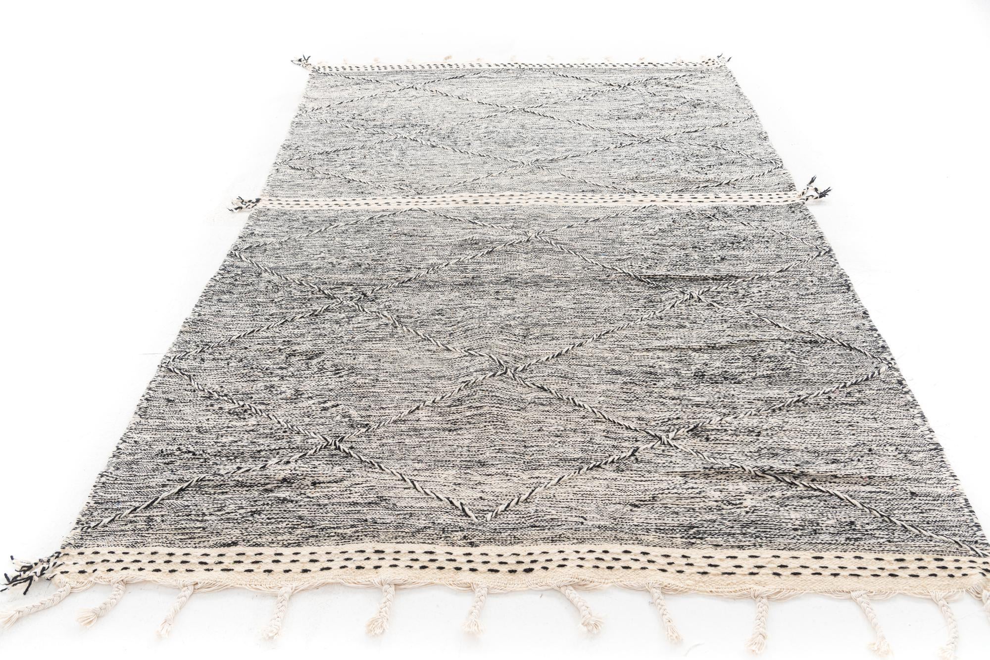 5' 10 x 9' 4 Hand Knotted Moroccan Wool Rug