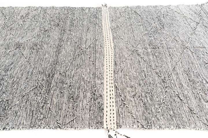 5' 10 x 9' 4 Hand Knotted Moroccan Wool Rug