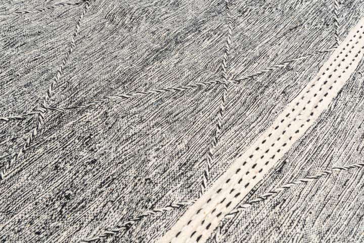 5' 10 x 9' 4 Hand Knotted Moroccan Wool Rug