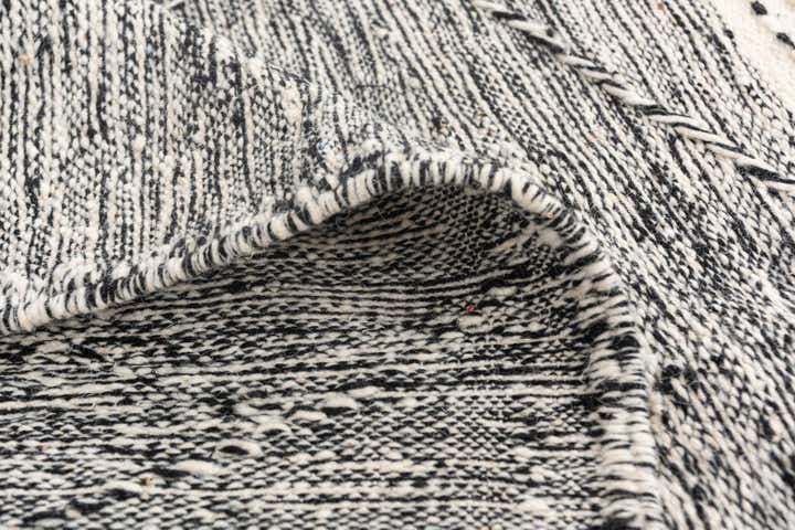5' 10 x 9' 4 Hand Knotted Moroccan Wool Rug