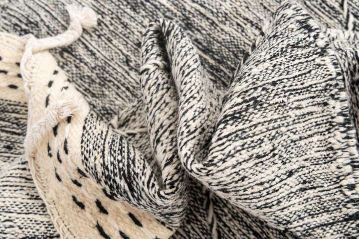 5' 10 x 9' 4 Hand Knotted Moroccan Wool Rug