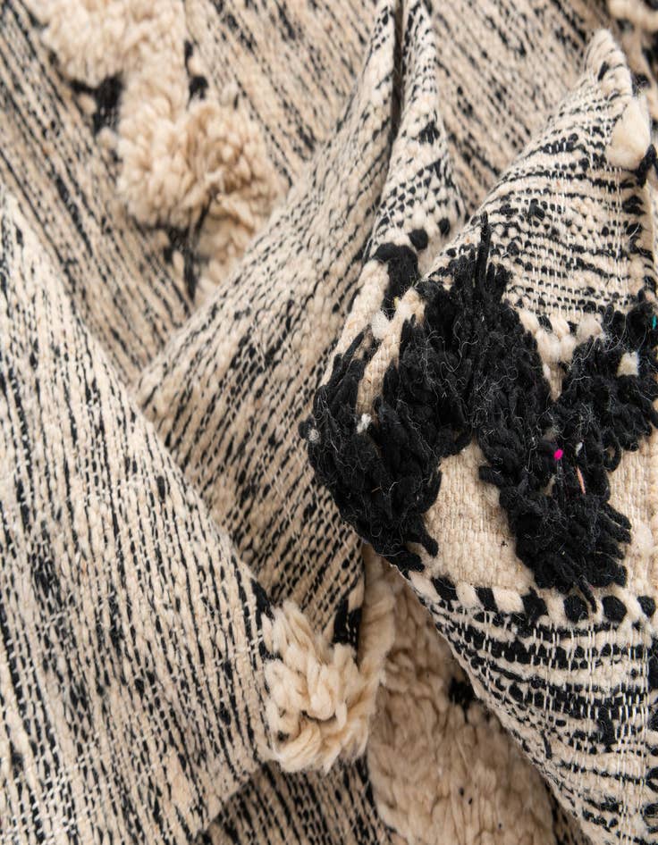 Detail image of 6' 6 x 9' 7  Hand Knotted Moroccan Wool Rug