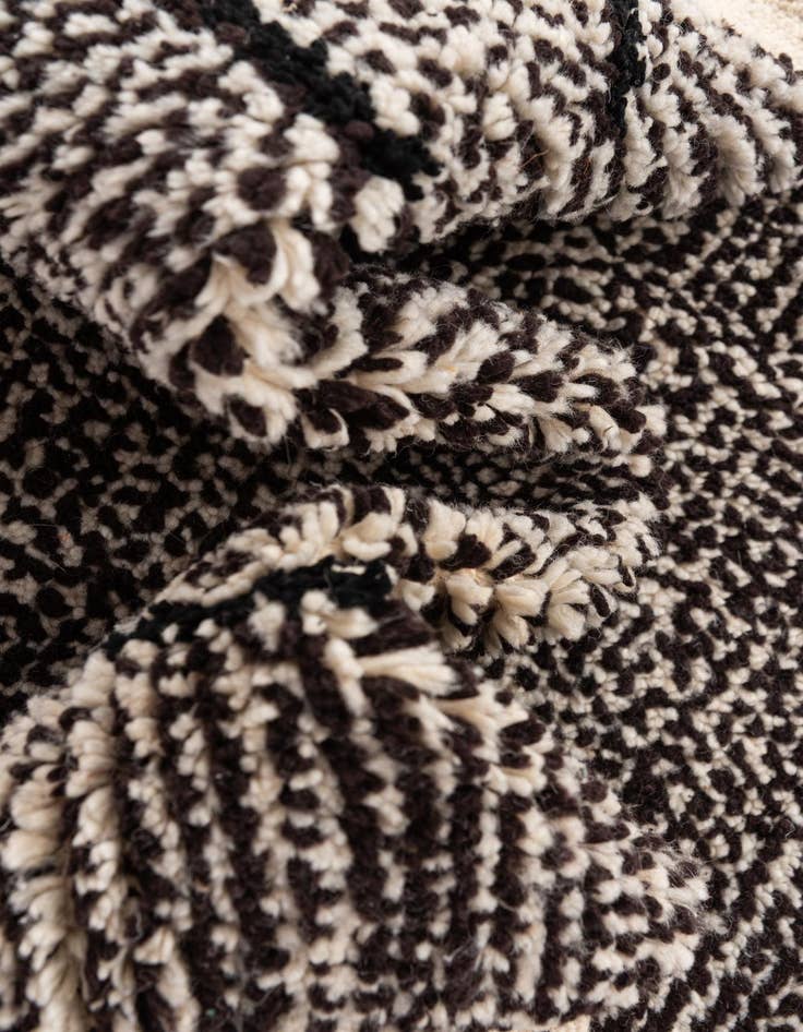 Detail image of 6' 7 x 9' 7  Hand Knotted Moroccan Wool Rug