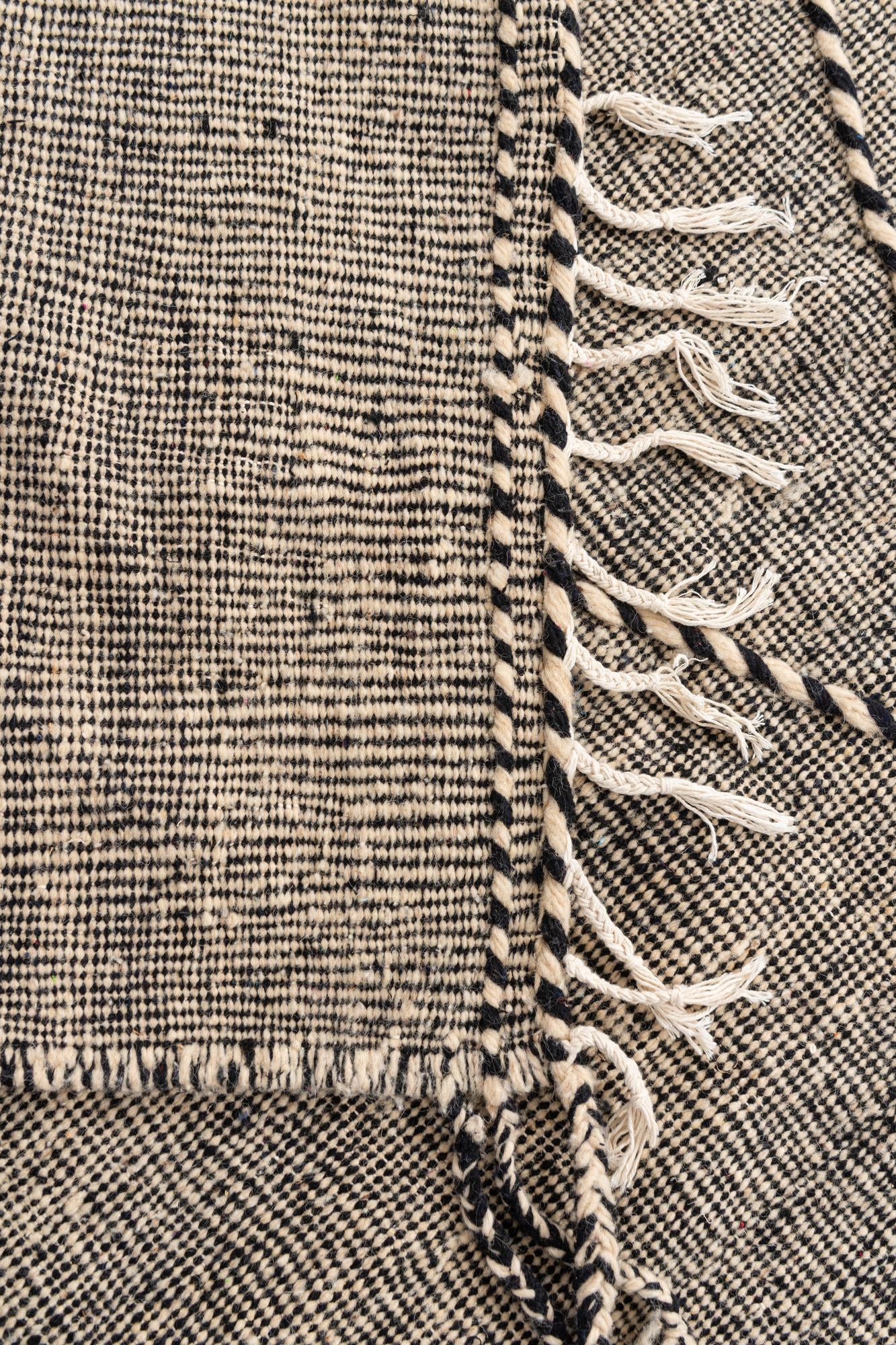 5' 2 x 8' 5 Hand Knotted Moroccan Wool Rug