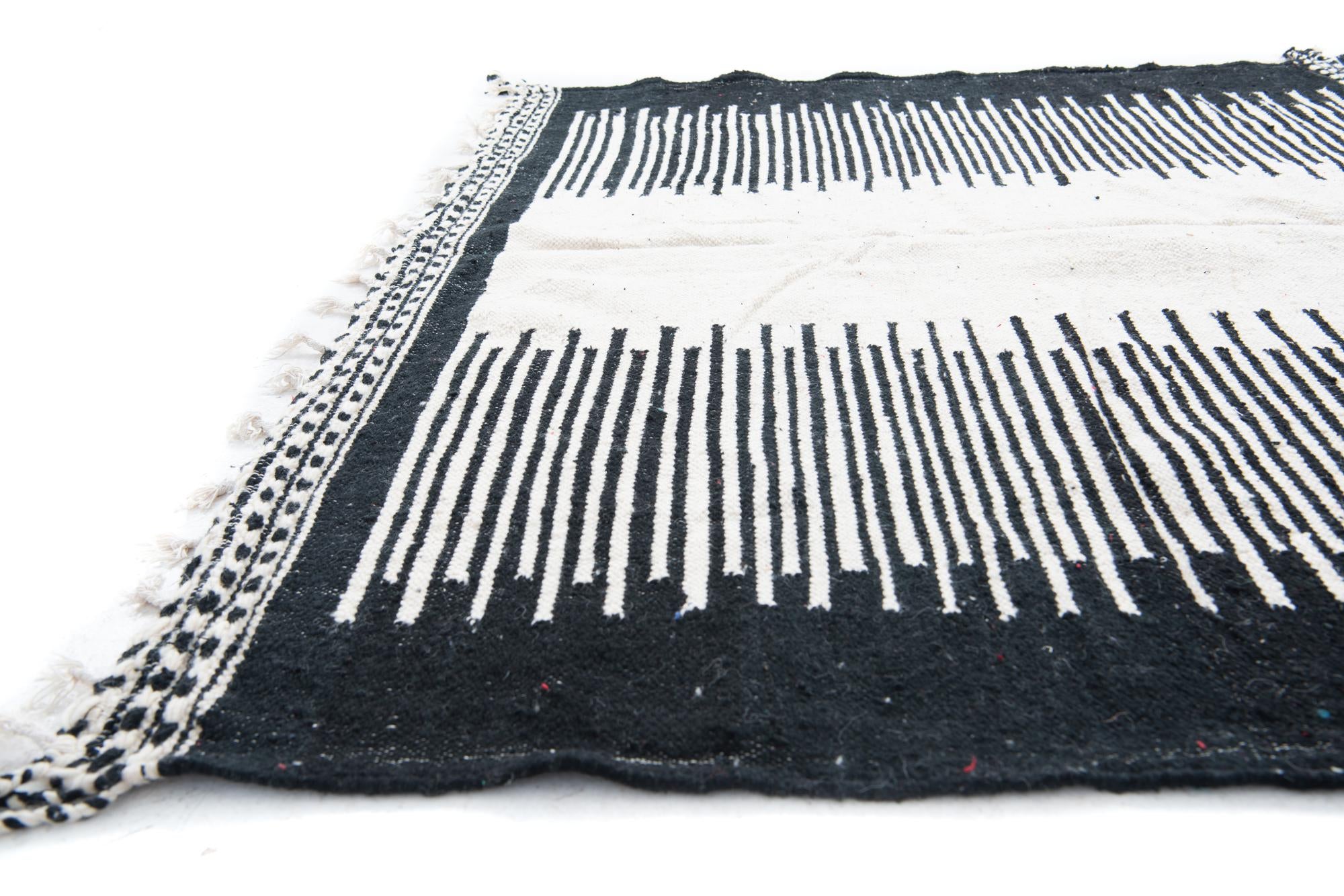 7' x 10' 5 Hand Knotted Moroccan Wool Rug