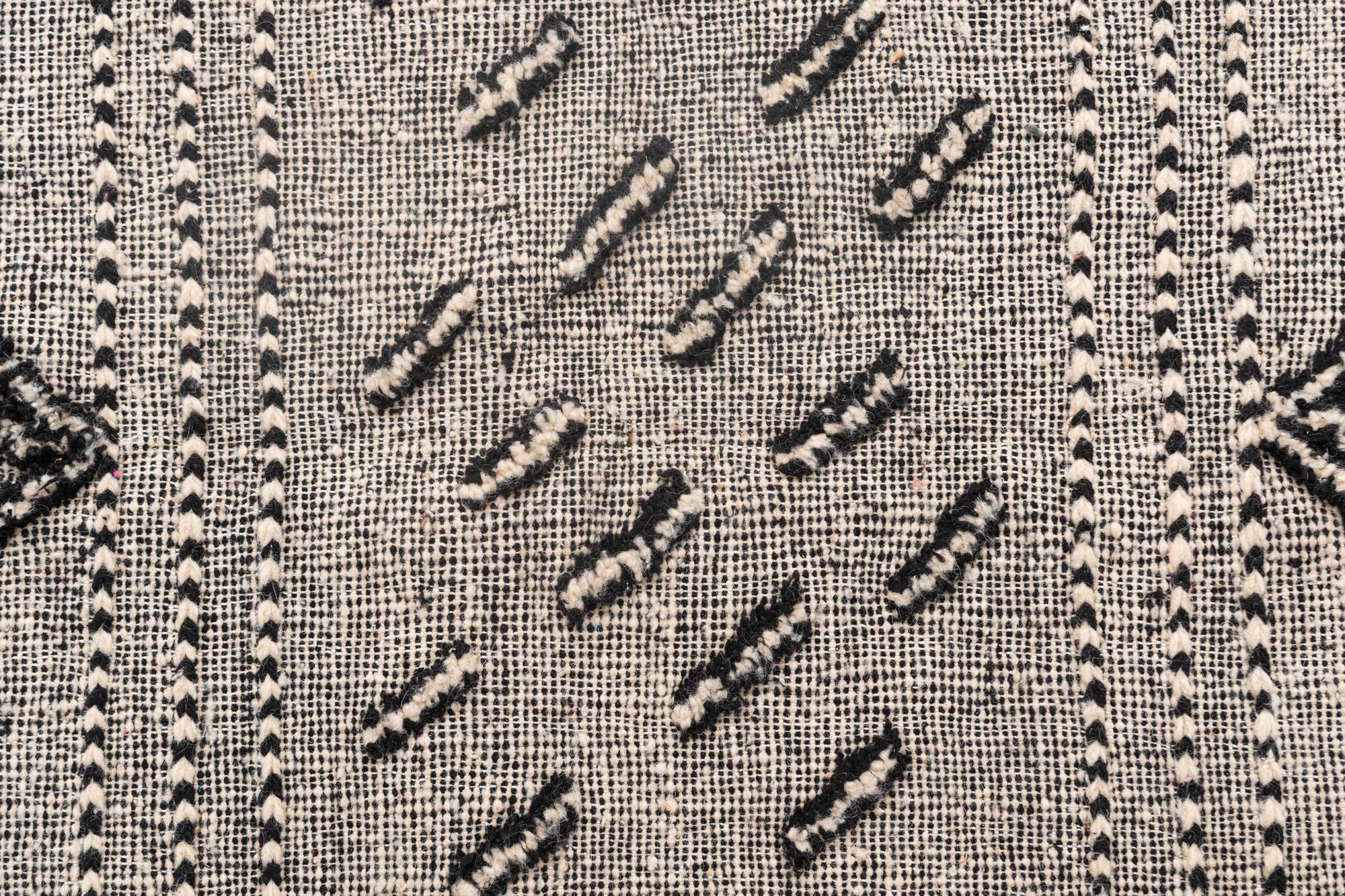 4' 10 x 8' 2 Hand Knotted Moroccan Wool Rug