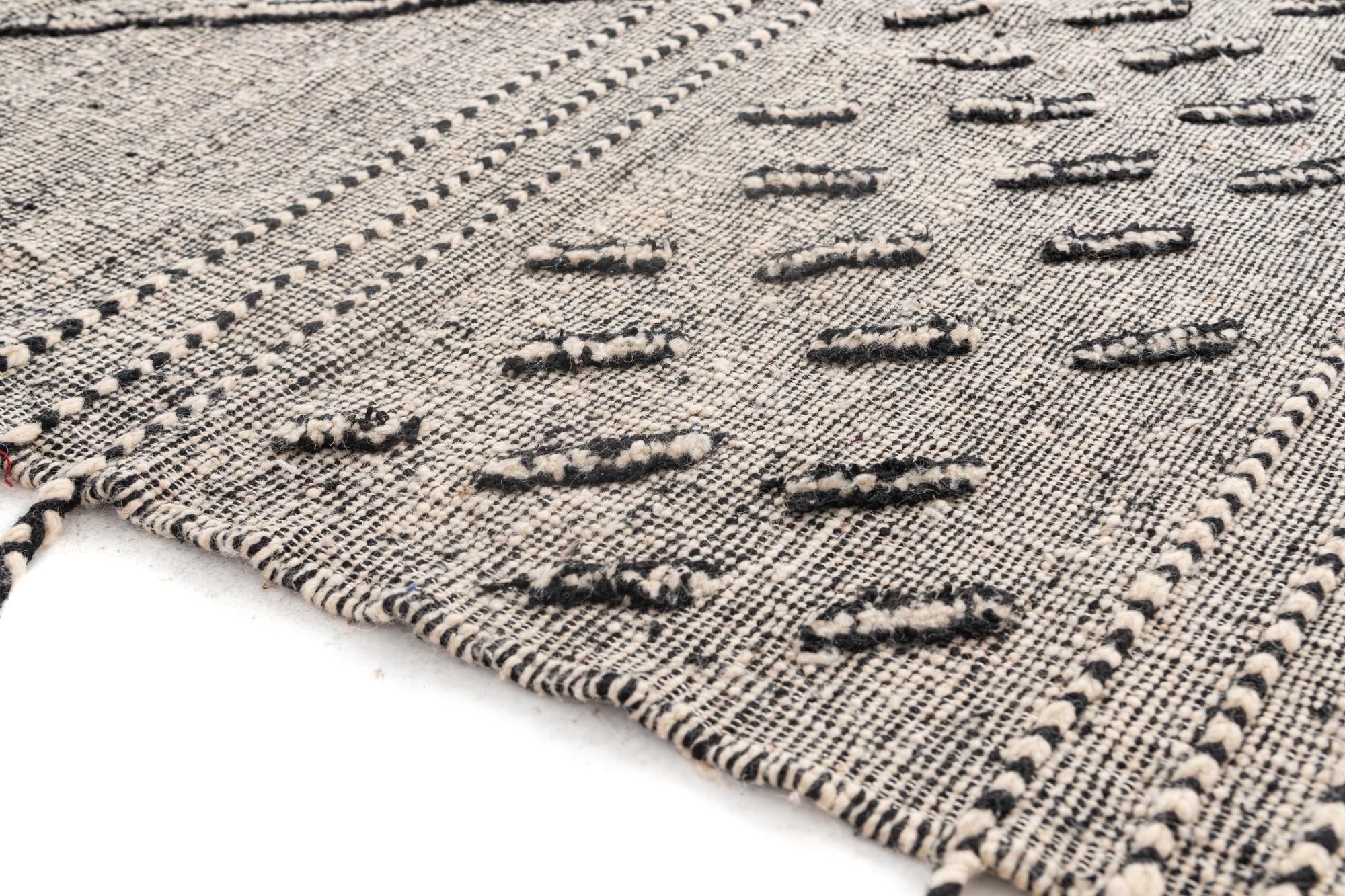 4' 10 x 8' 2 Hand Knotted Moroccan Wool Rug