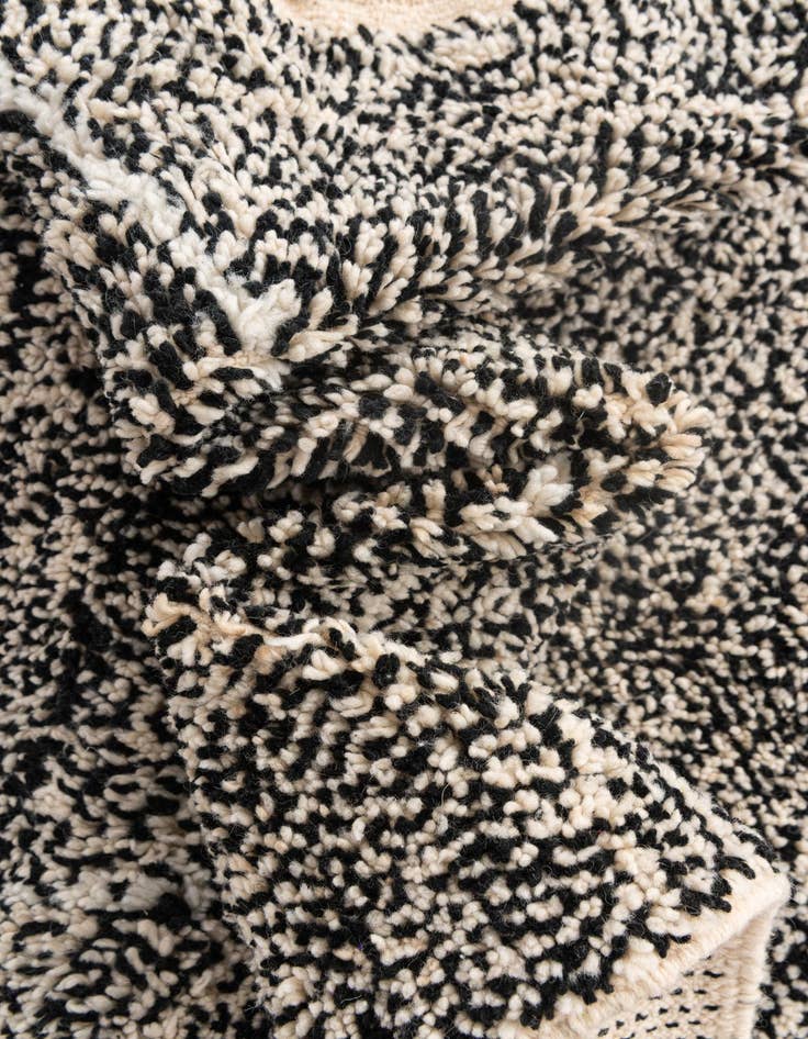 Detail image of 5' 2 x 8' 10  Hand Knotted Moroccan Wool Rug