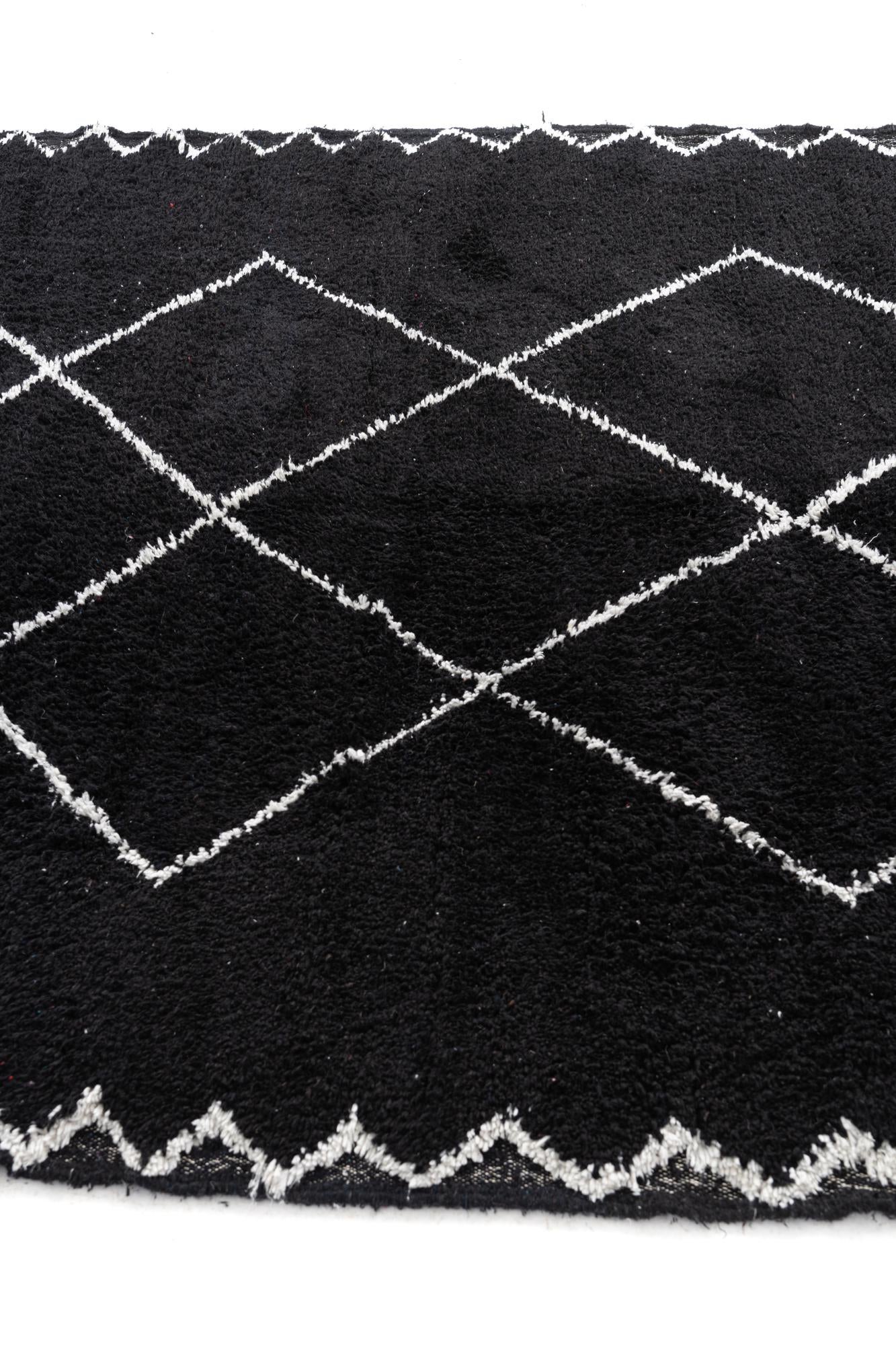 5' 4 x 8' 10 Hand Knotted Moroccan Wool Rug