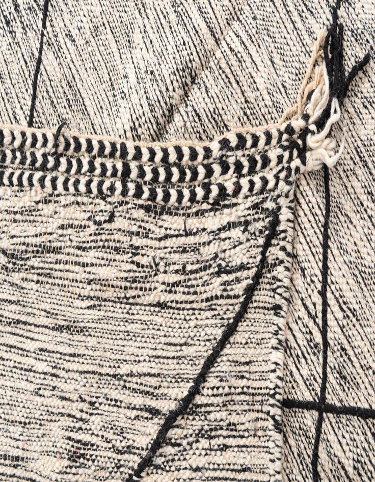 Detail image of 6' 4 x 9' 8  Hand Knotted Moroccan Wool Rug