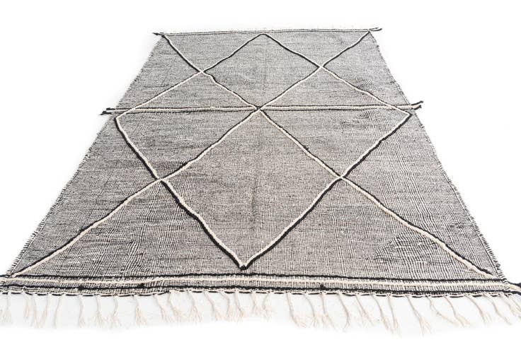 Detail image of 6' 6 x 9' 9 Hand Knotted Moroccan Wool Rug