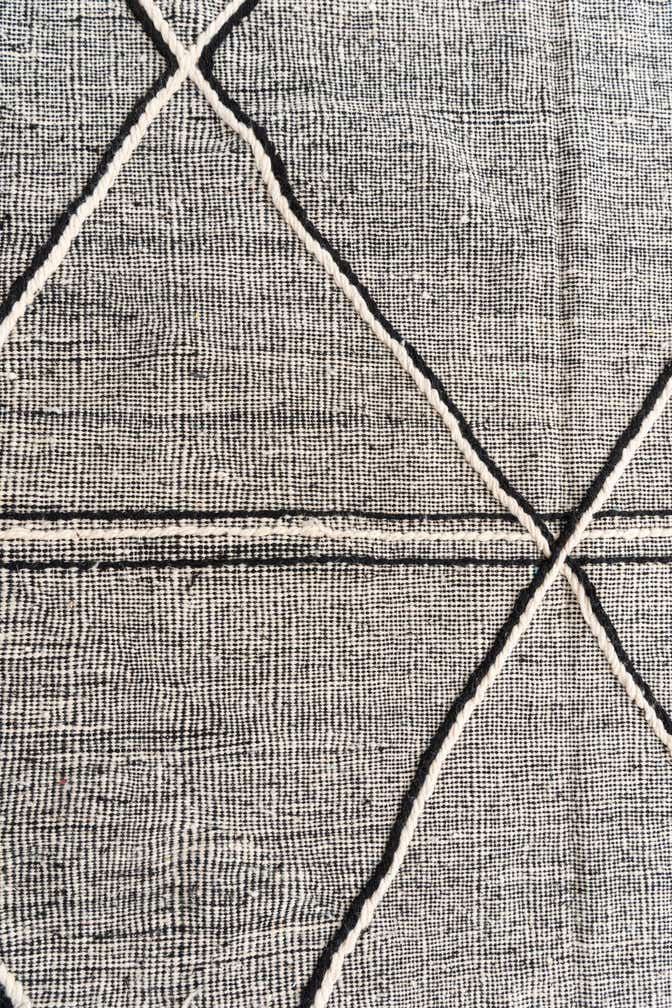 6' 6 x 9' 9 Hand Knotted Moroccan Wool Rug