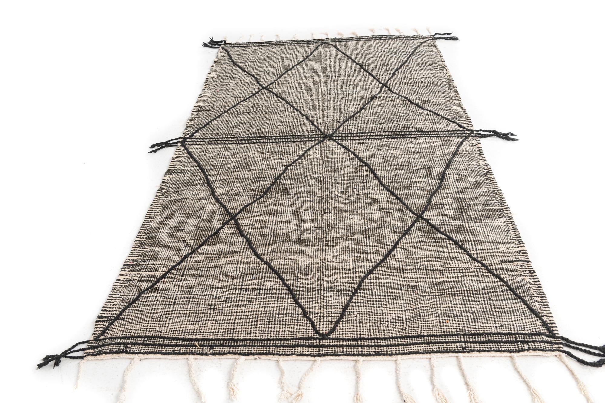 4' 9 x 8' 6 Hand Knotted Moroccan Wool Rug