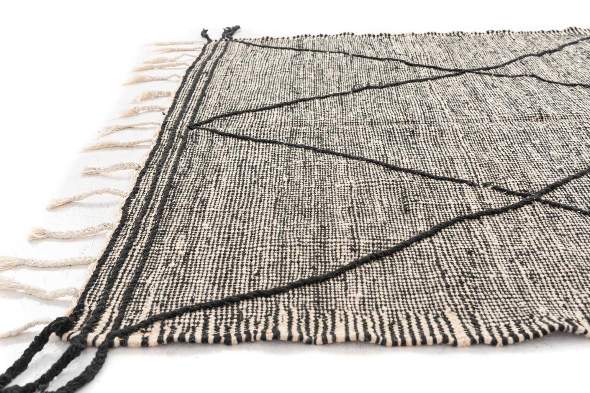 4' 9 x 8' 6 Hand Knotted Moroccan Wool Rug