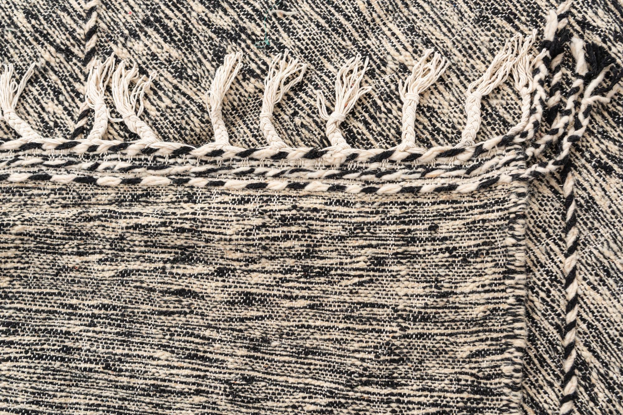 6' 5 x 9' Hand Knotted Moroccan Wool Rug