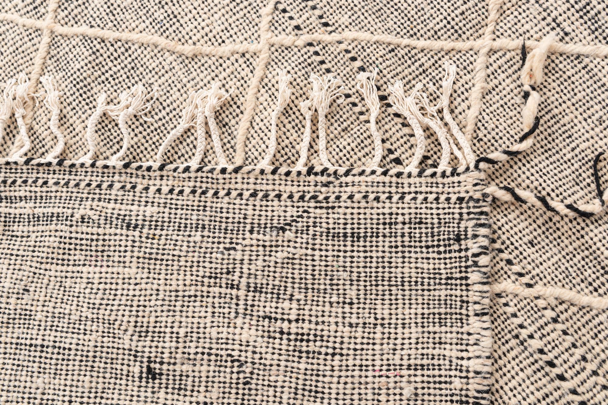 6' x 9' 10 Hand Knotted Moroccan Wool Rug