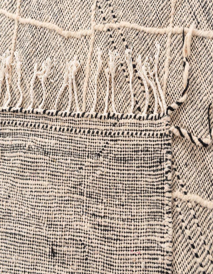 Detail image of 6' x 9' 10  Hand Knotted Moroccan Wool Rug