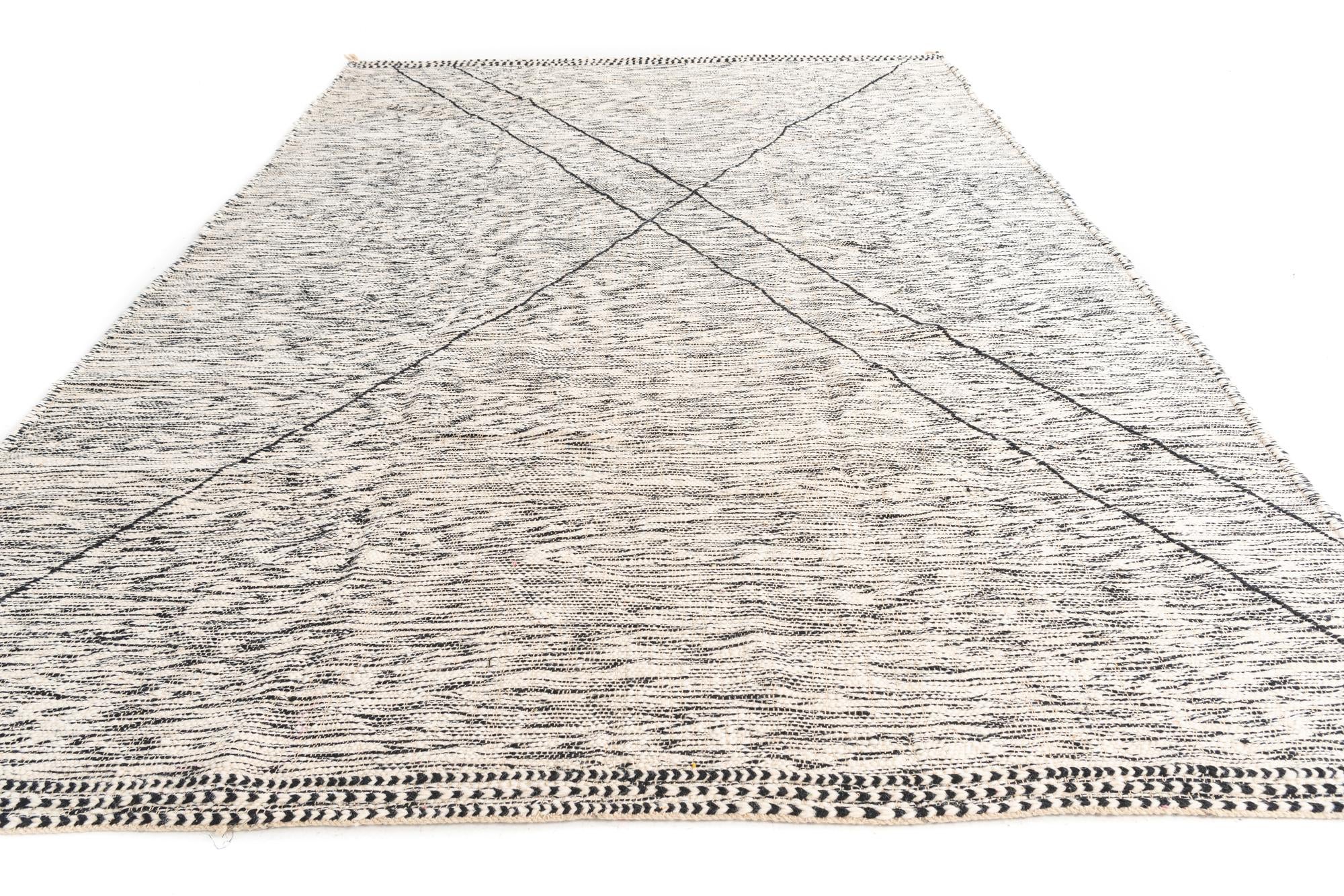 275cm x 385cm Hand Knotted Moroccan Wool Rug
