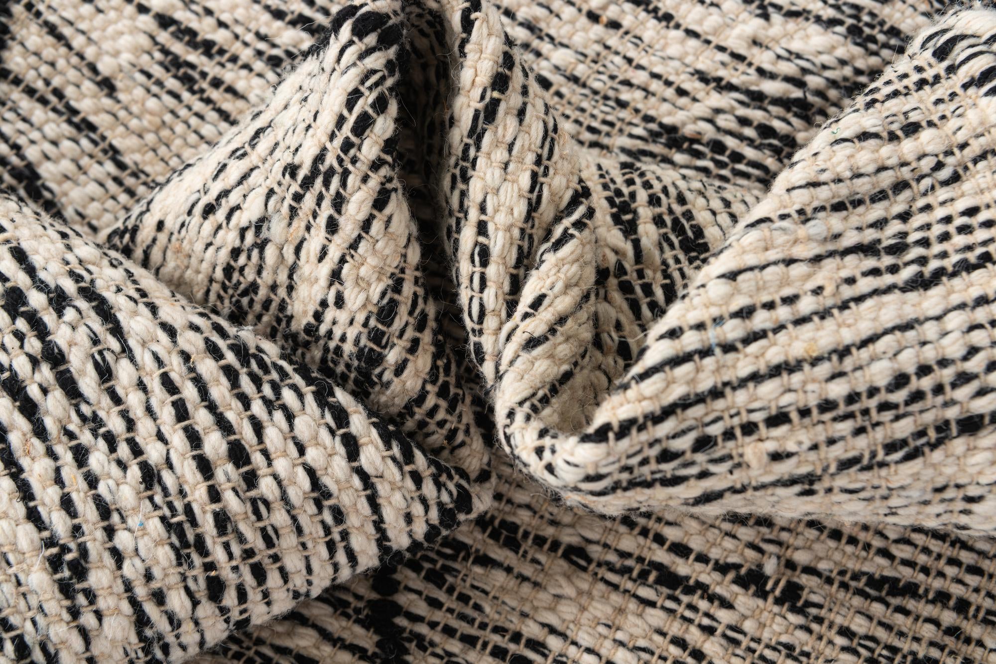 275cm x 385cm Hand Knotted Moroccan Wool Rug