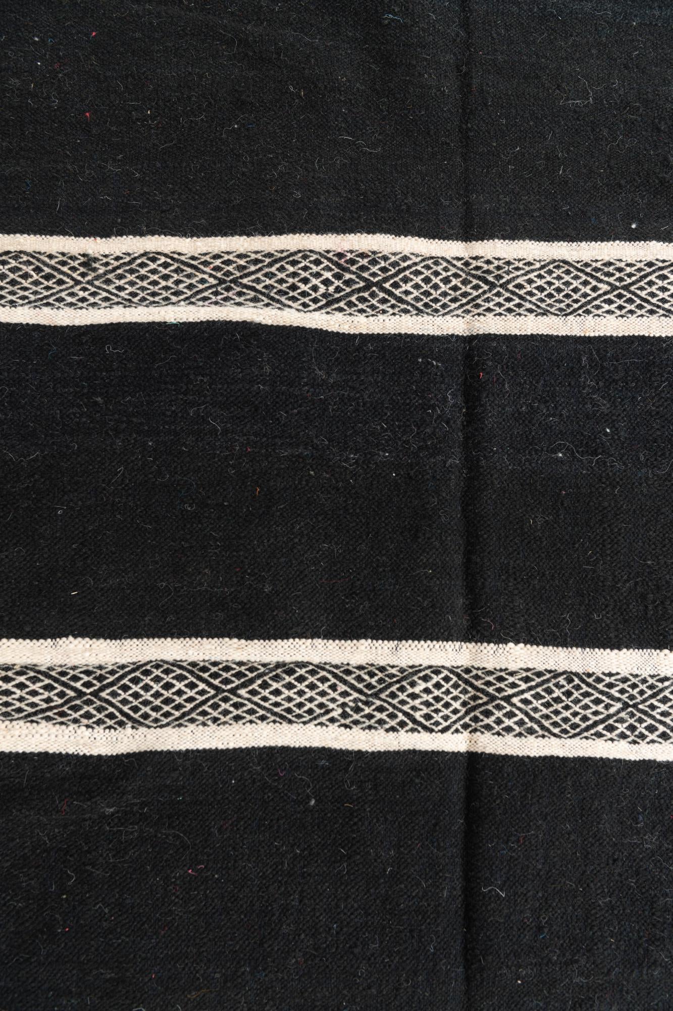 4' 7 x 8' 2 Hand Knotted Moroccan Wool Rug