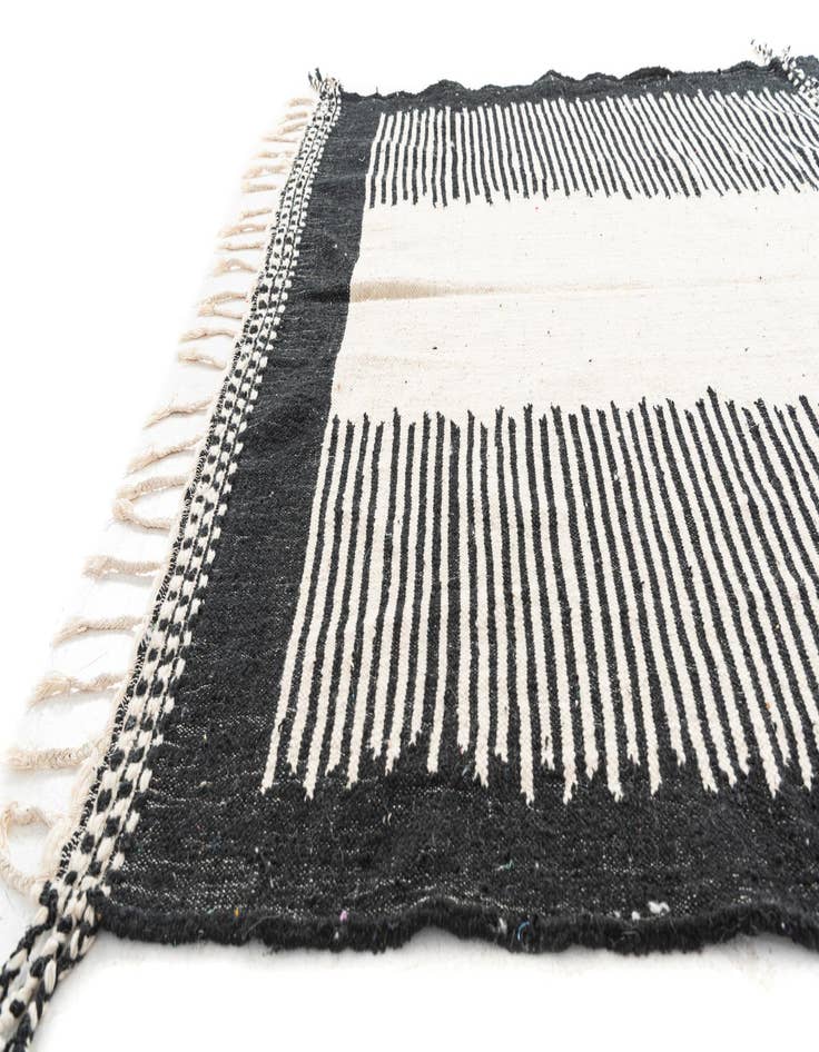 Detail image of 7' x 10' 5  Hand Knotted Moroccan Wool Rug