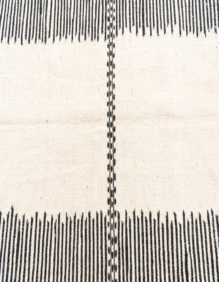 Detail image of 7' x 10' 5  Hand Knotted Moroccan Wool Rug