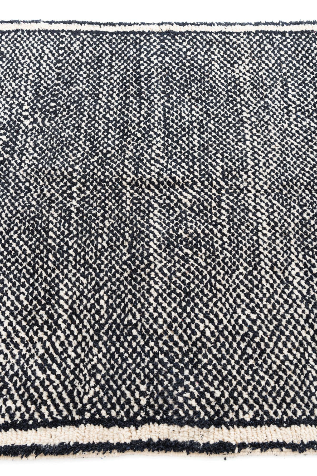 5' x 8' 9 Hand Knotted Moroccan Wool Rug