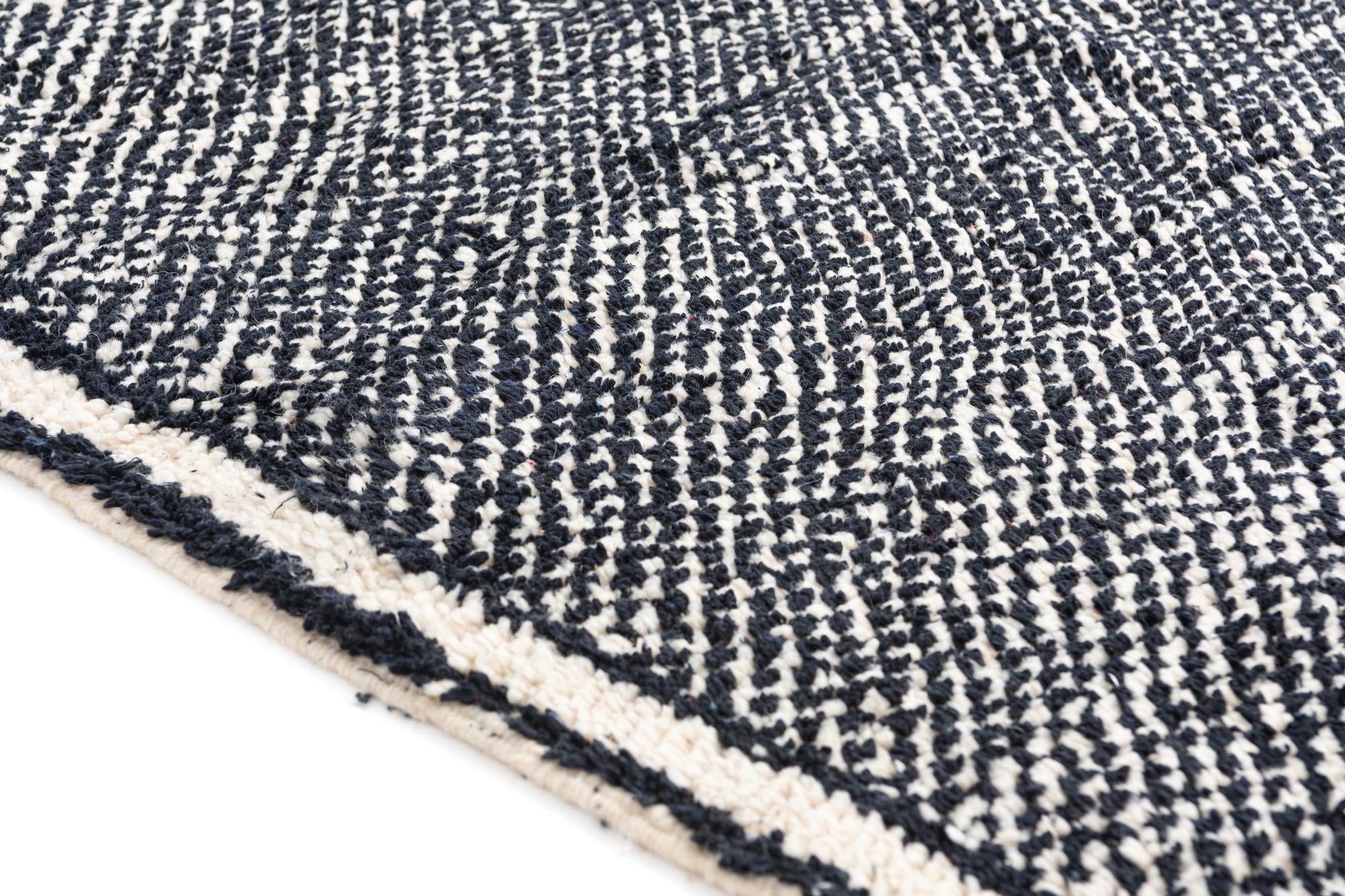 5' x 8' 9 Hand Knotted Moroccan Wool Rug
