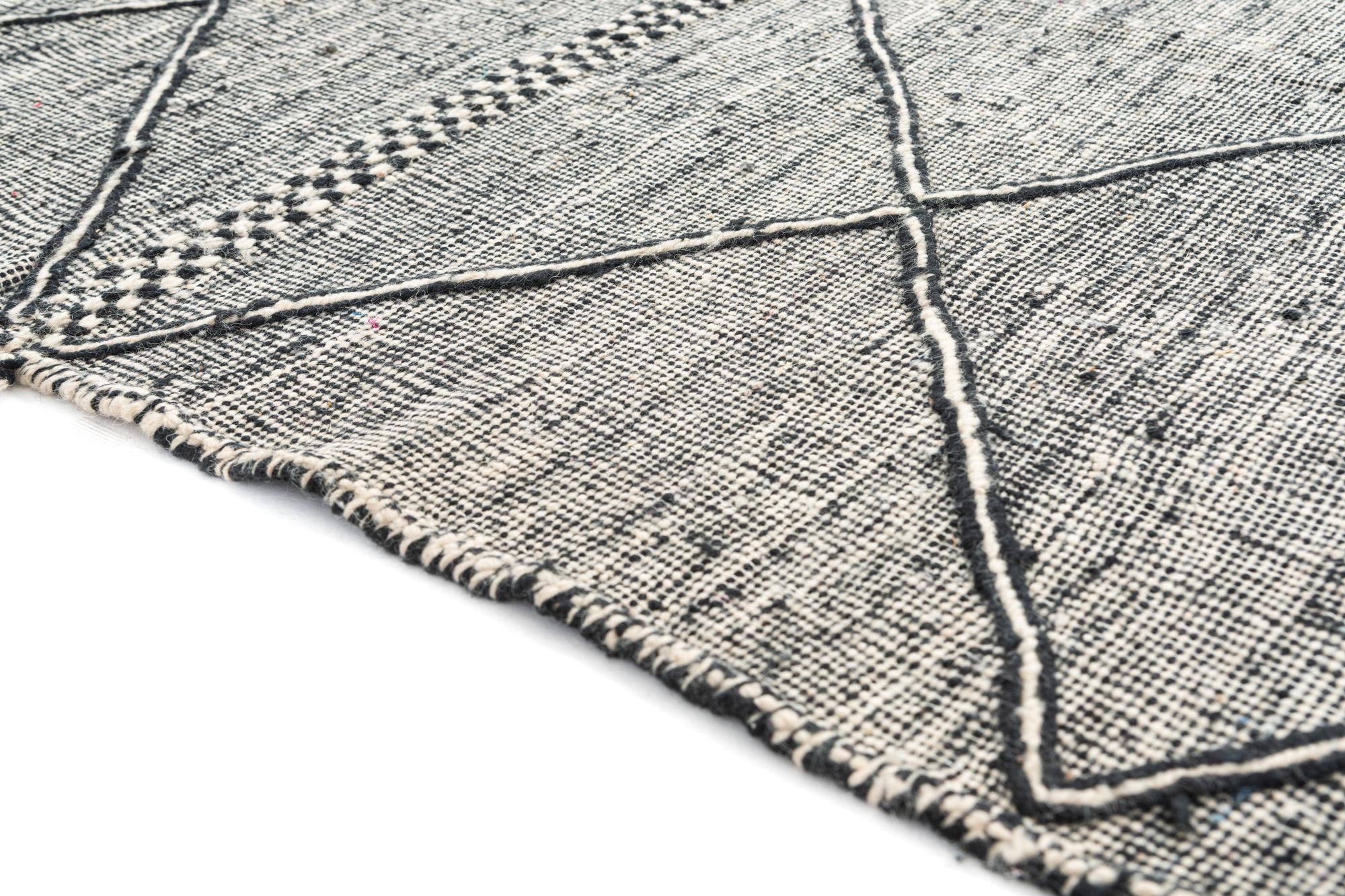 5' x 8' Hand Knotted Moroccan Wool Rug