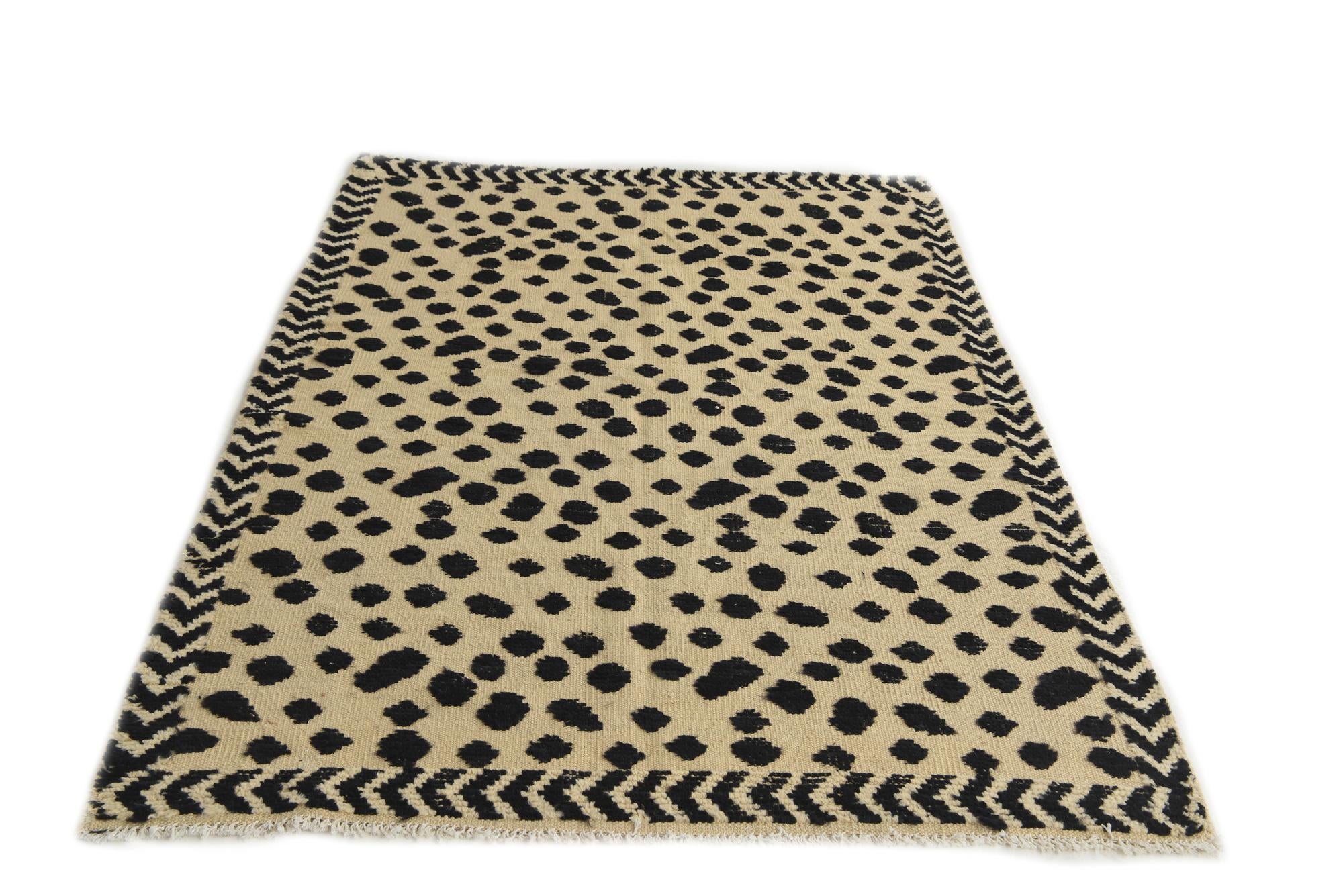 4' 3 x 6' Hand Knotted Moroccan Wool Rug